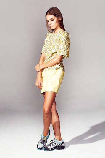 Kinoak - dámské tričko vzorované, dámská žlutá sukně