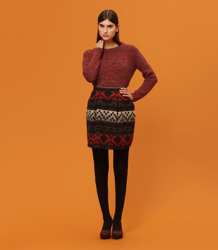 Libertine Libertine dámská teplá sukně se vzorem, červený pletený svetr