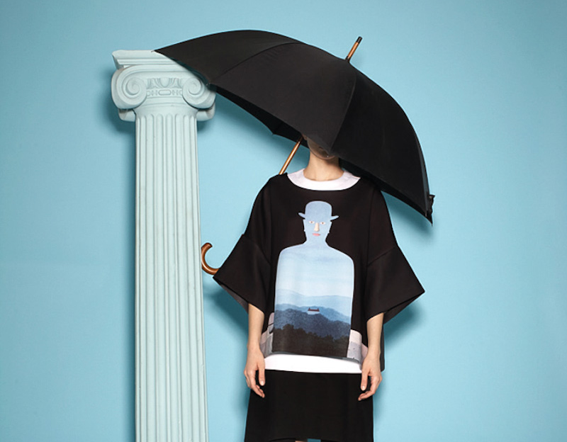 Opening Ceremony – surrealistické oblečení René Magritte