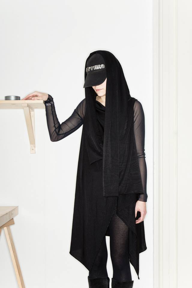 MONGOL – Monika Přikrylová – černé šaty