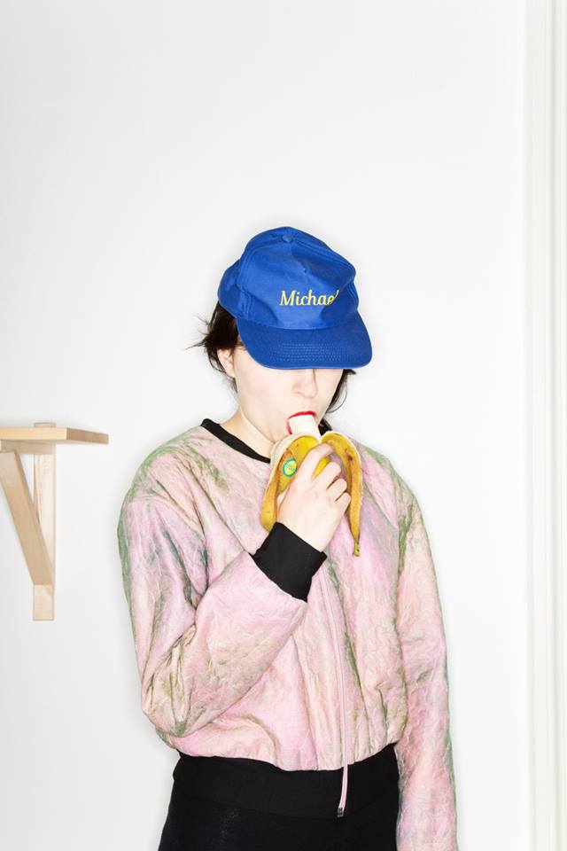 MONGOL – Monika Přikrylová – růžový bomber se vzorem a výšivkou