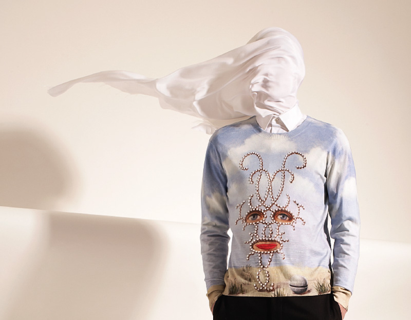 Opening Ceremony – surrealistická mikina, René Magritte