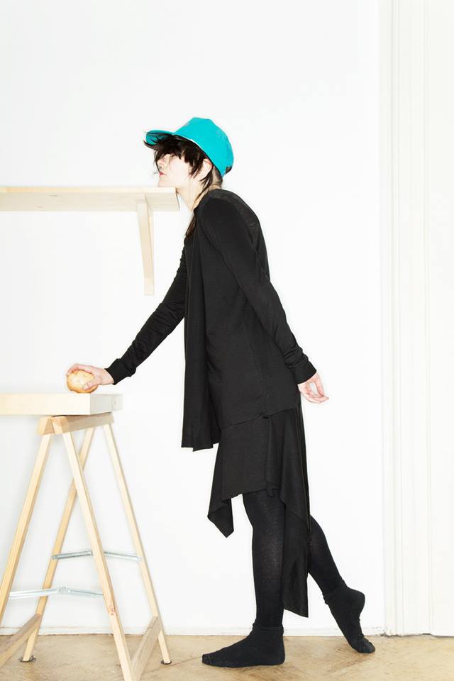 MONGOL – Monika Přikrylová – černé triko, dlouhý rukáv