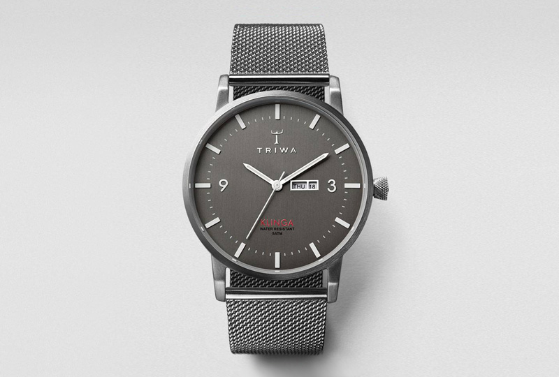 Hodinky Triwa Klinga – stříbrný ocelový náramek, stříbrné ocelové pouzdro, tmavě šedý ciferník
