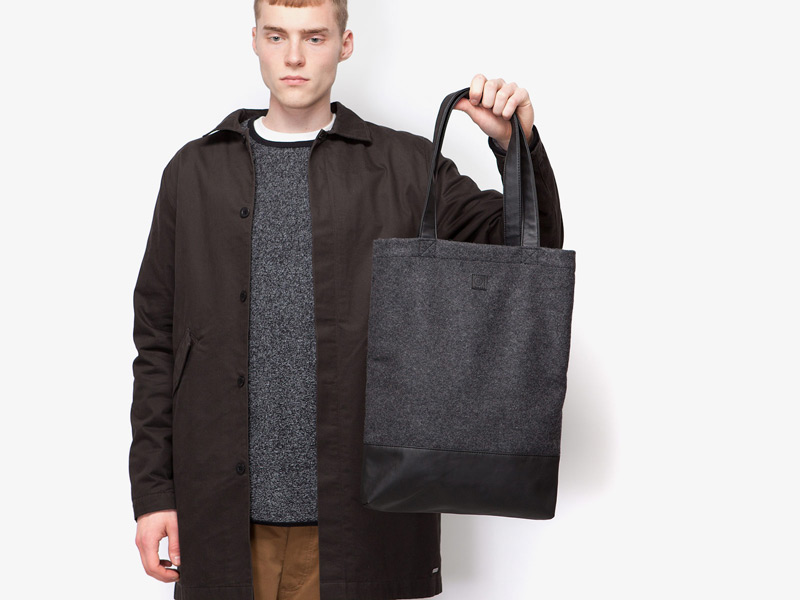 Ucon Finely Bag – městská taška do ruky, stylová, černá, vlněná