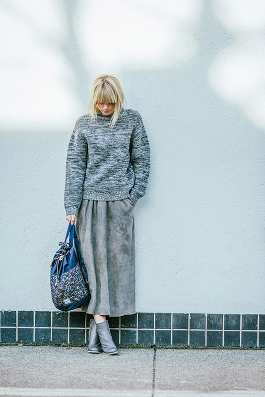 Herschel Supply x Liberty — plátěný (bavlněný) stylový batoh na záda, modrý, dámský, květinové vzory