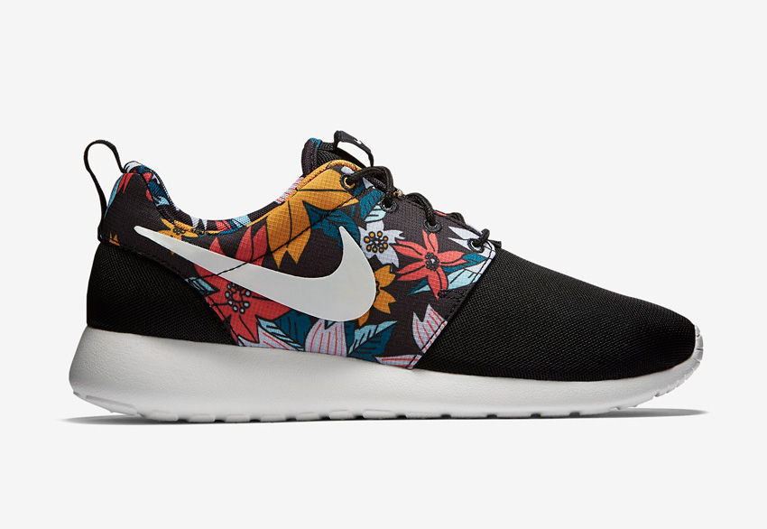 Nike Roshe One (Roshe Run) – dámské boty, běžecké tenisky, černé s barevným květinovým vzorem