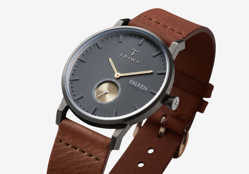 Hodinky Triwa – Walter Falken – pouzdro ocelové tmavě šedé barvy, šedý ciferník, tmavě hnědý řemínek – dámské a pánské, luxusní, náramkové
