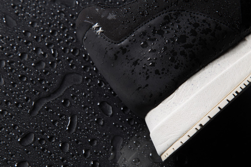 Akio — boty, černé tenisky, dámské a pánské, detail, voděodolné, nepromokavé — The Orion — Rain City Pack