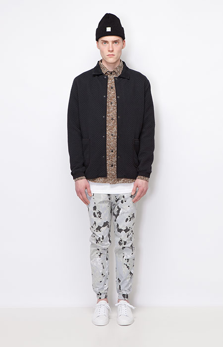 Ucon Acrobatics — podzimní šedá bunda bez kapuce — joggers kalhoty se vzorem, šedé — pánské oblečení — podzim/zima 2015