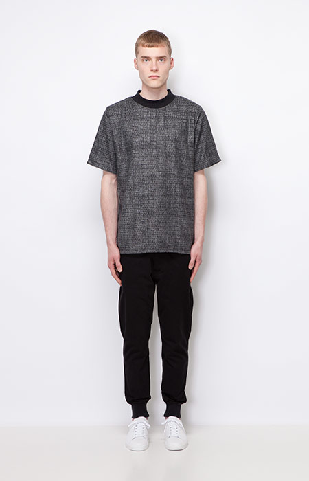 Ucon Acrobatics — pánské šedé tričko, melír — černé kalhoty joggers s úplety — pánské oblečení — podzim/zima 2015