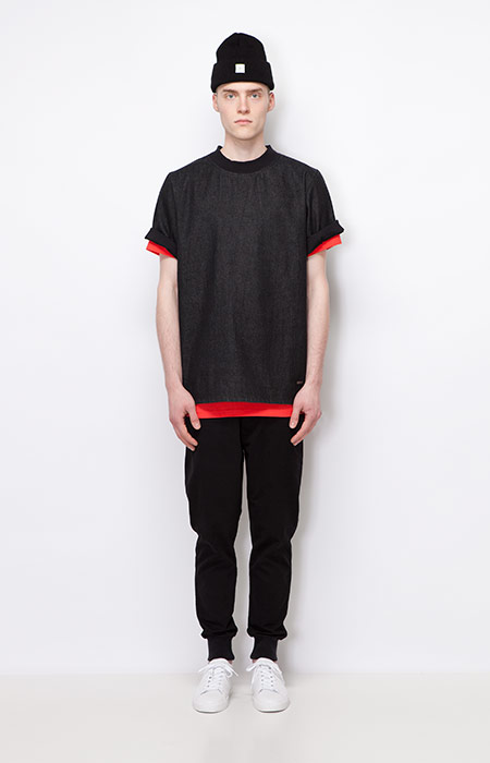 Ucon Acrobatics — černé pánské tričko — černé kalhoty joggers s úplety — pánské oblečení — podzim/zima 2015