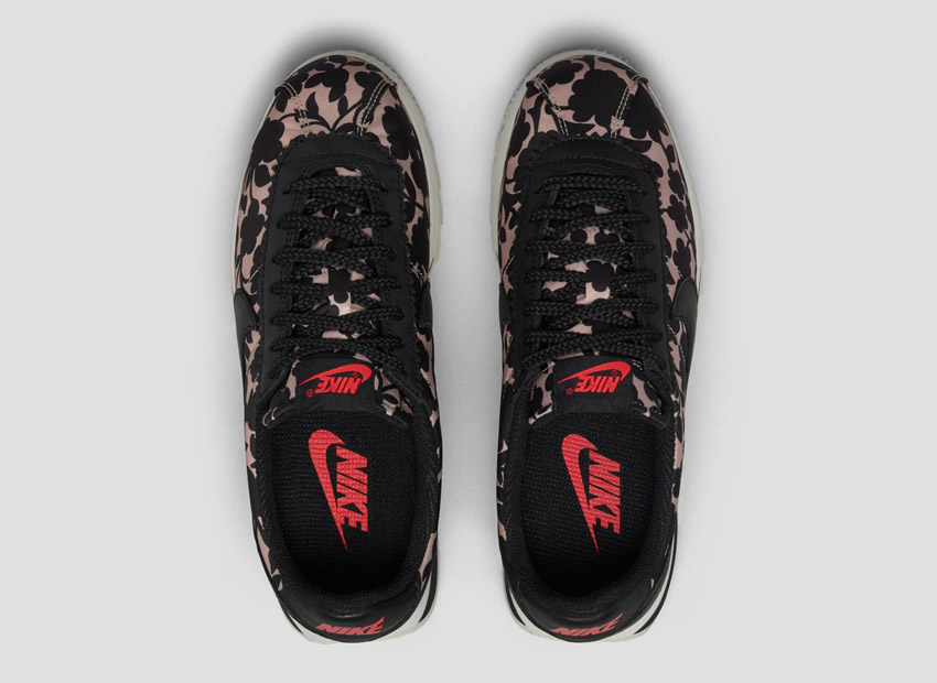 Liberty London x Nike Cortez Epic Tan Cameo Maxi Print — dámské tenisky se vzorem, světle světle hnědé, černé — boty, sneakers