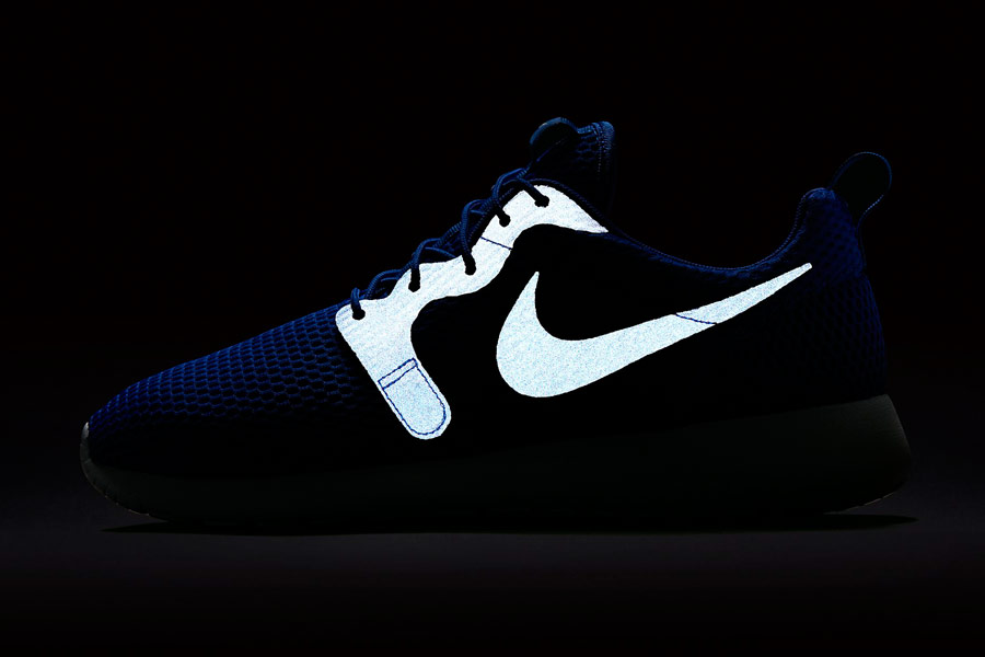 Nike Roshe One Hyper Breathe — reflexní prvky — běžecké sneakers