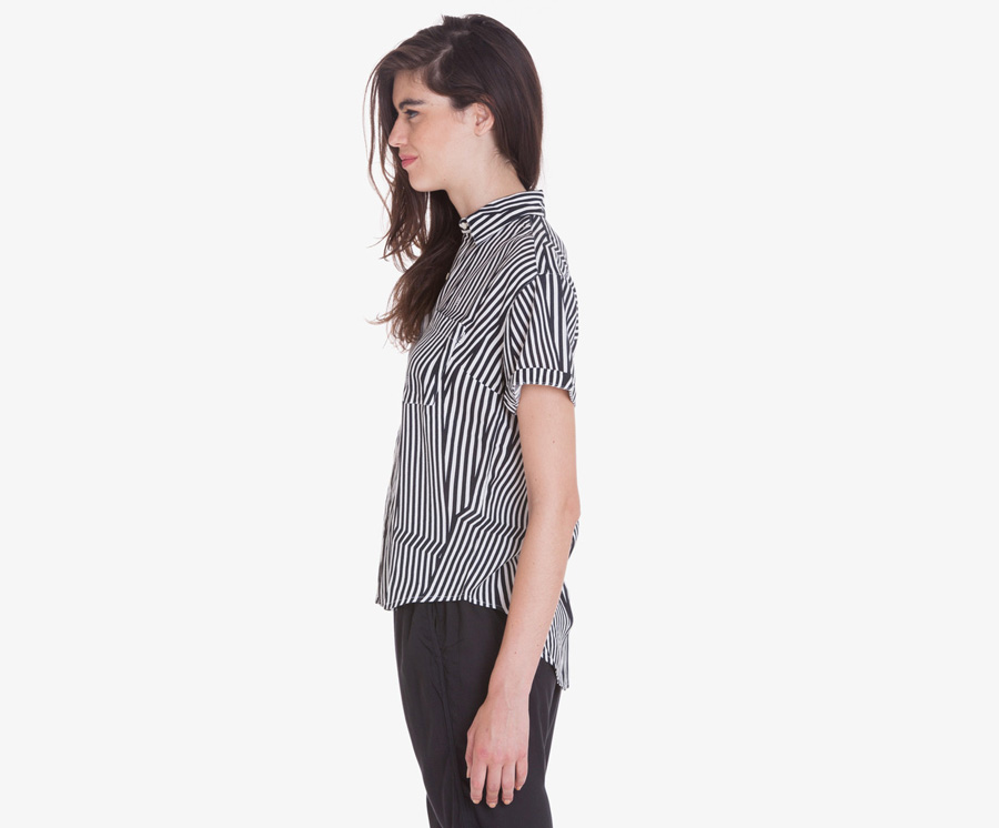 Obey — dámská bílo-černá košile, zebří pruhy — krátký rukáv — dámské oblečení — léto 2016