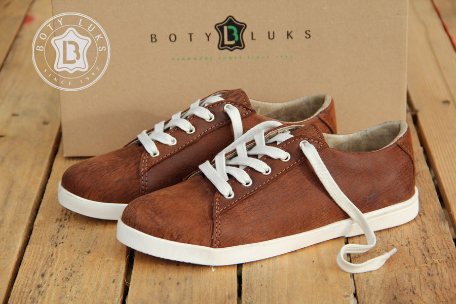 BotyLuks — české tenisky — české boty — kožené — vycházkové tenisky — dámské — hnědé