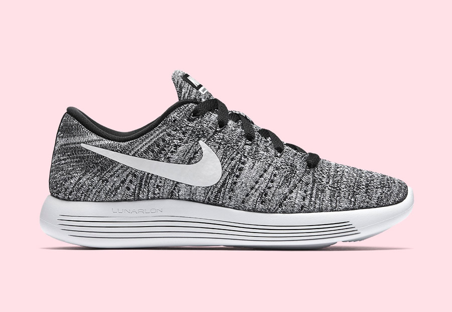 Nike LunarEpic Low Flyknit — dámské běžecké boty — tenisky — lehké — textilní — černé, bílé