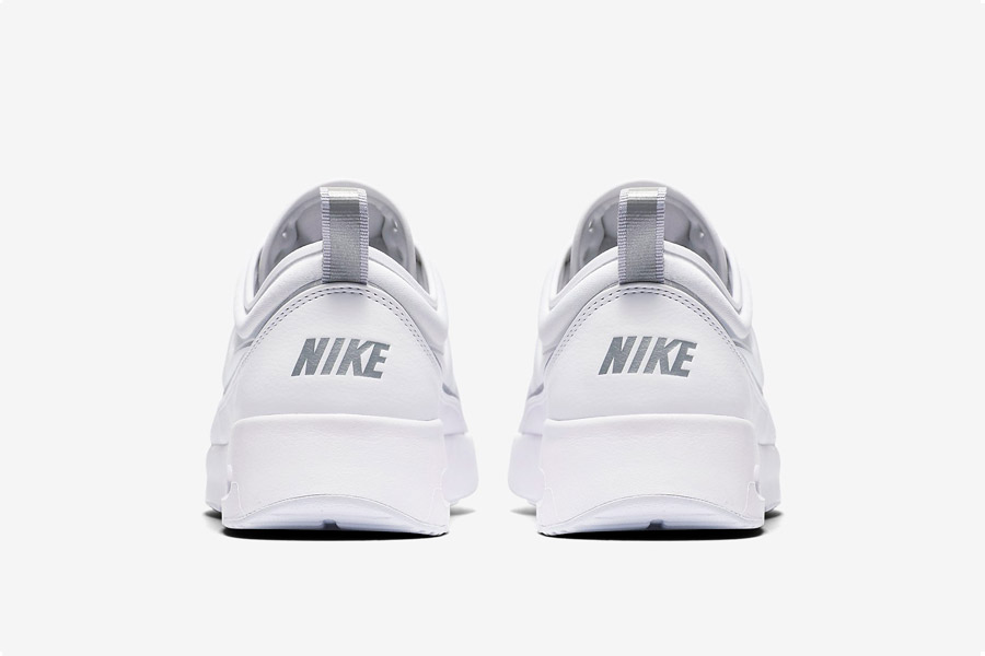 Nike Air Max Thea Ultra — dámské tenisky — boty — sneakers — bílé