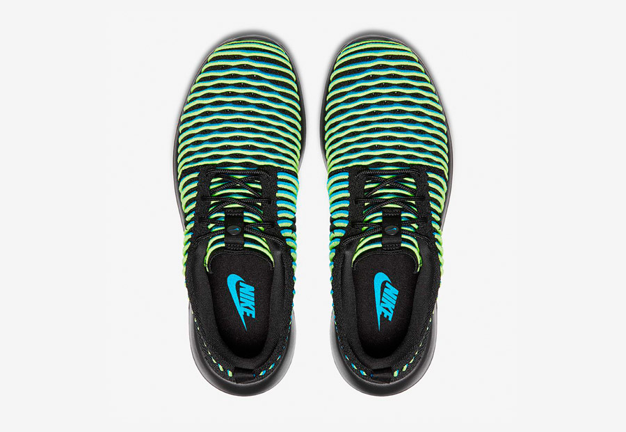 Nike Roshe Two Flyknit — boty — horní pohled — černé, zelené, modré — Nike Roshe Run