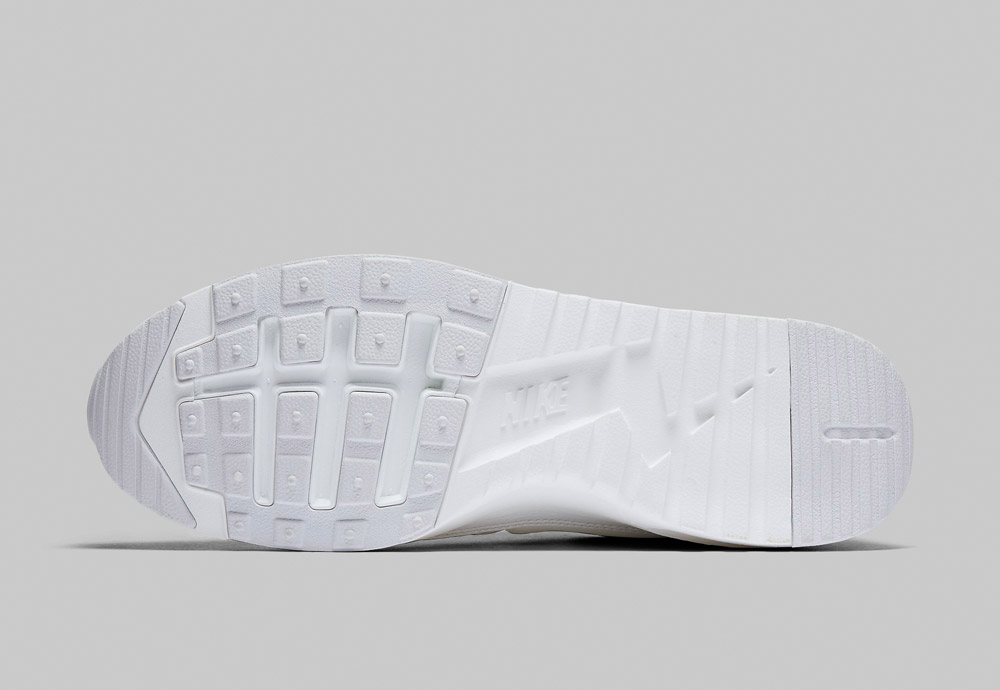 Nike Air Max Thea Ultra Premium — dámské boty — tenisky — sneakers — kožené — podrážka