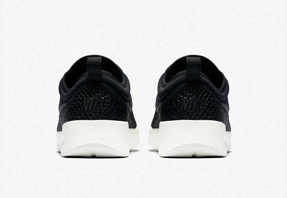 Nike Air Max Thea Ultra Premium — dámské boty — tenisky — sneakers — zadní pohled