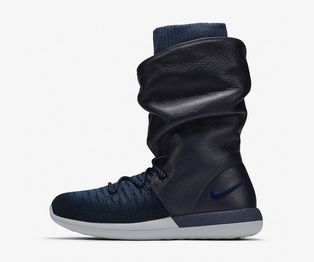 Nike Roshe Two Flyknit Hi — dámské zimní boty — kotníkové — vysoké — voděodolné — sneakers — černo-modré