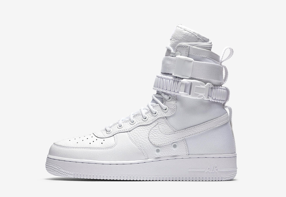 Nike Special Field Air Force 1 — dámské boty — kotníkové — sneakers — vysoké — bílé