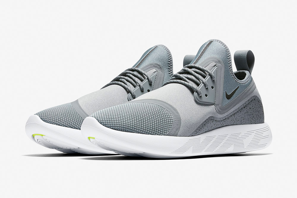 Nike LunarCharge Essential — tenisky — boty — sneakers — dámské, pánské — bílo-šedé