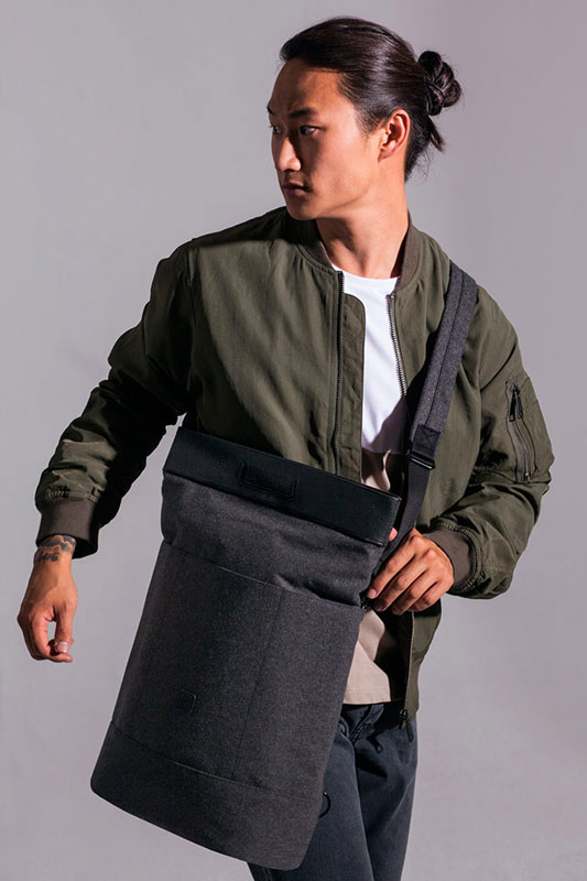 Ucon Acrobatics — taška přes rameno (batoh) — tmavě šedá — sustainable, vegan — Talib Backpack