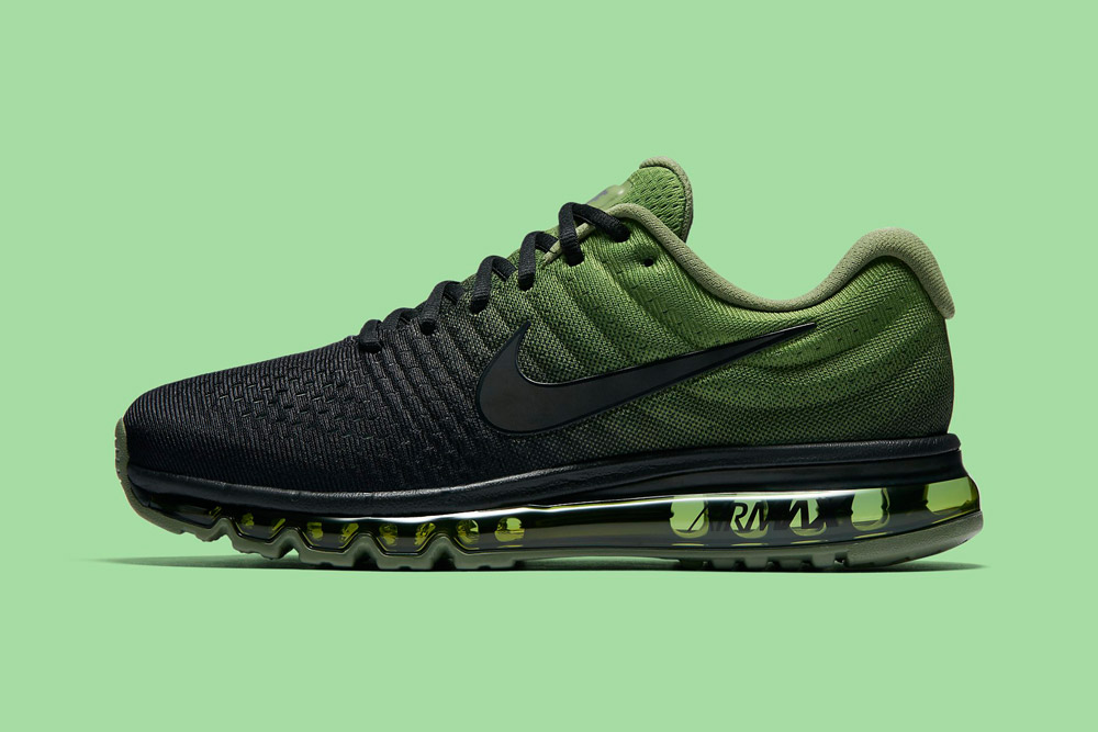 Nike Air Max 2017 — pánské boty — běžecké — tenisky — sneakers — černé, zelené (black, green)
