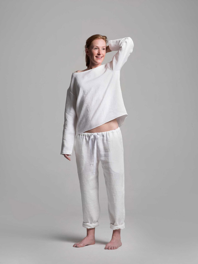 K.BANA — dámská lněná halenka (bílá) — dámské lněné kalhoty (bílé)