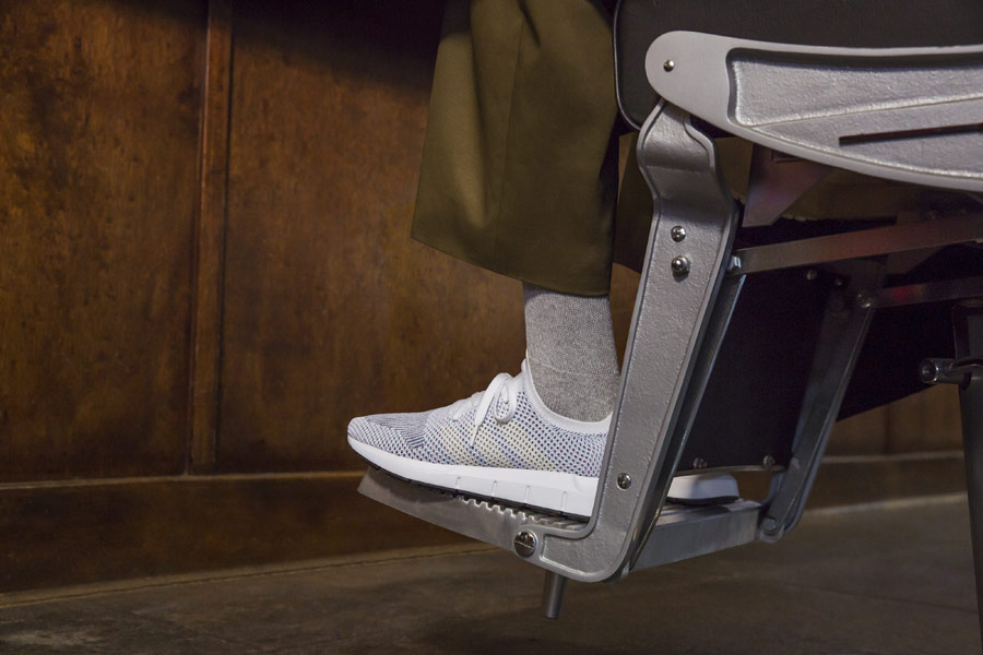 adidas Originals Swift Run — bílé, barevné — boty — tenisky — sneakers — pánské, dámské