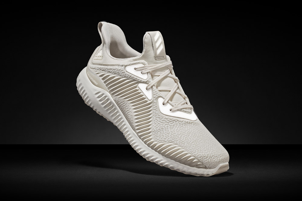 adidas alphabounce Reflective Tan — reflexní tenisky — běžecké boty — sneakers — running shoes — pánské, dámské — světle hnědé, krémové