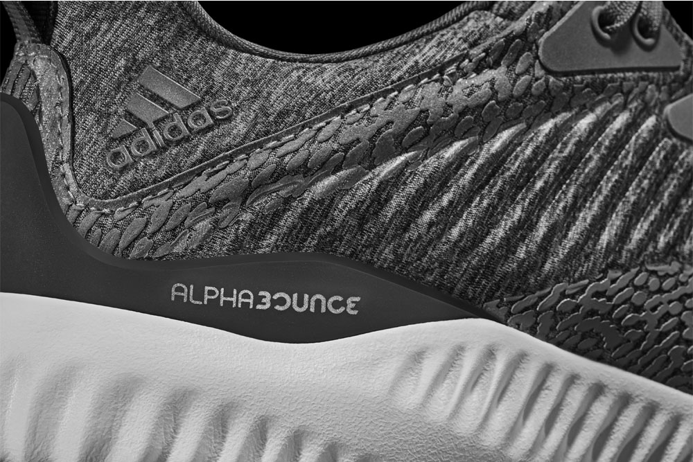 adidas alphabounce Reflective Silver — reflexní plochy
