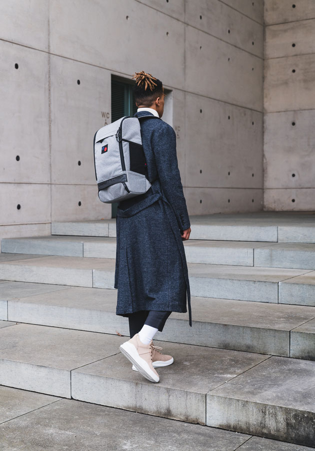 Pinqponq — Cubik Backpack — batoh — šedý (grey) — recyklovaný z PET — sustainable