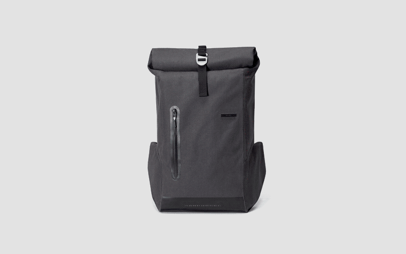 Visvo Novel 3.0 Backpack — hi-tech batoh s osvětlením a power bankou — šedý — cyklistický batoh — grey hi-tech backpack with power bank and lights — city cyclist backpack