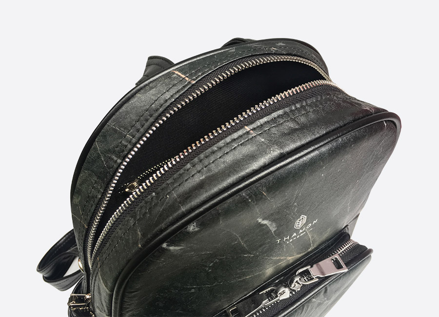 Thamon London — batoh z listů — černý — veganský — black vegan leaf backpack — fashion