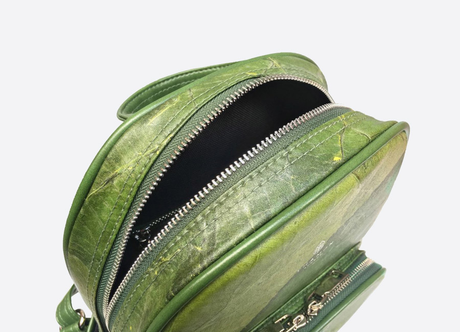 Thamon London — batoh z listů — černý — veganský — green vegan leaf backpack — fashion