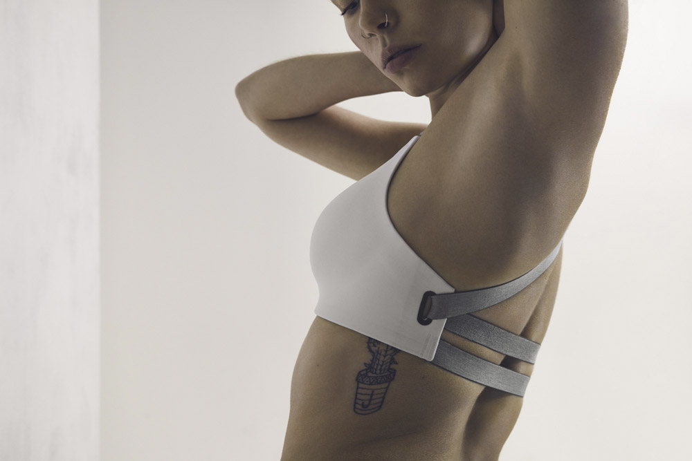 Nike Studio Bra — sportovní podprsenka — adaptivní — bílá — sports adaptive bra