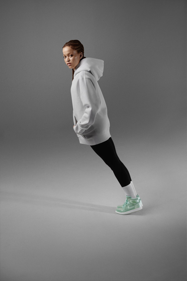 Nike Air Jordan 1 Retro High — dámské kotníkové boty — tenisky — světle zelené — women’s sneakers — light green