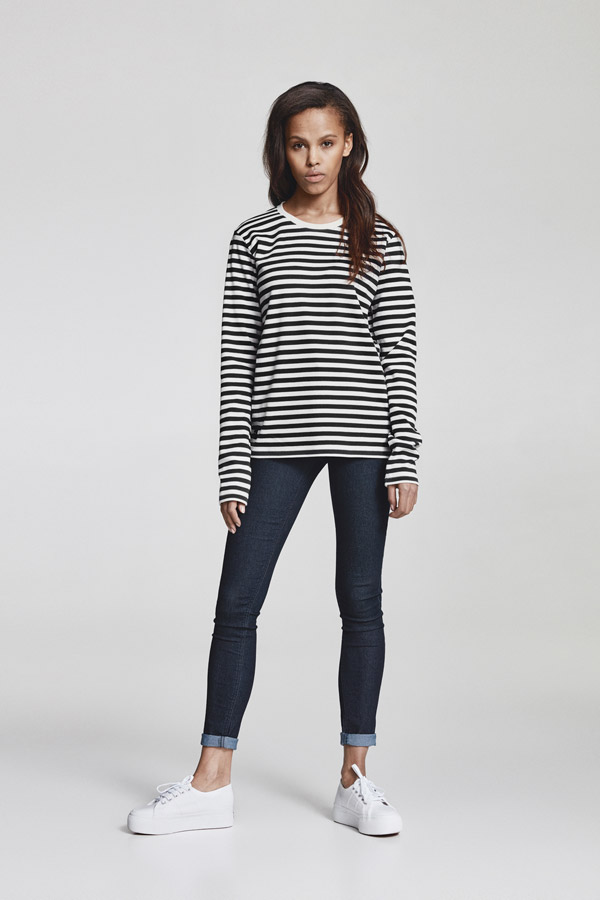 Makia — dámské proužkované tričko s dlouhým rukávem — bílo-modré — jaro 2018 — dámské oblečení