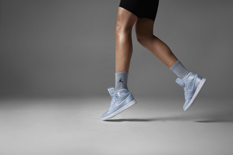 Nike Air Jordan 1 Retro High — dámské kotníkové boty — tenisky — světle modré — women’s sneakers — light blue