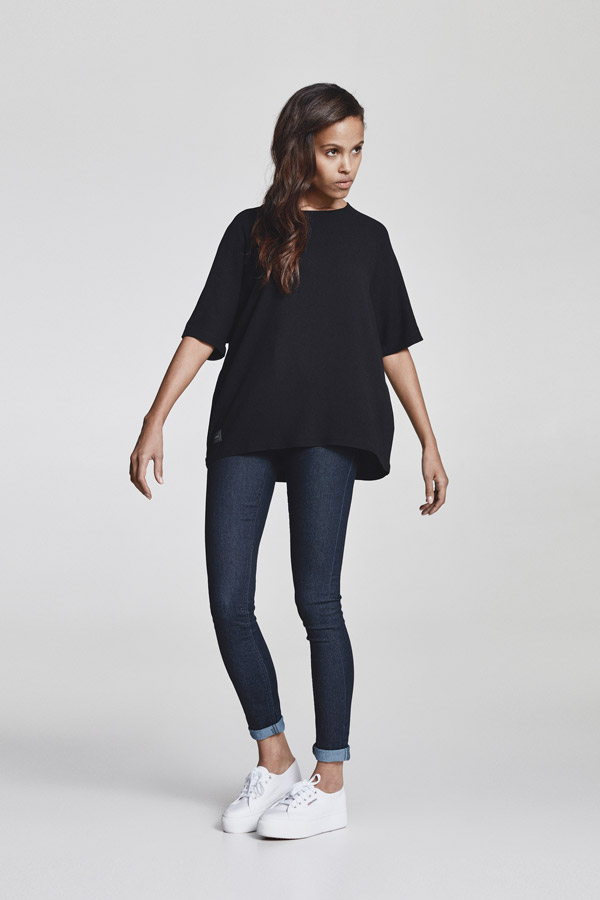 Makia — dámské overzised tričko — černé — jaro 2018 — dámské oblečení