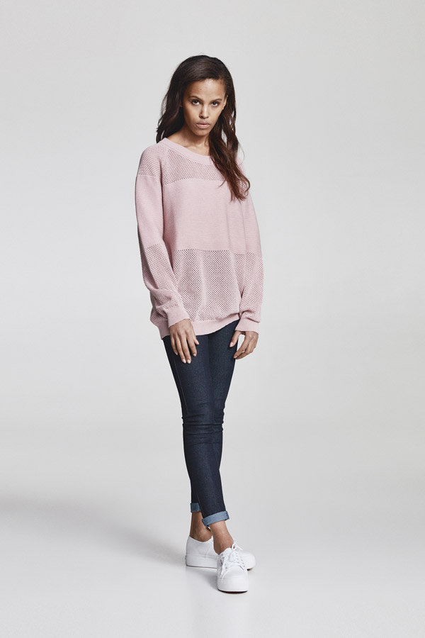 Makia — dámská průsvitná mikina — světle růžová — jaro 2018 — dámské oblečení