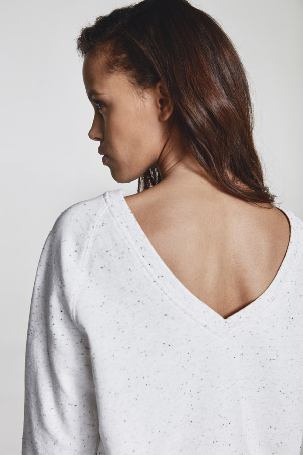 Makia — dámská bílá tečkovaná mikina — jaro 2018 — dámské oblečení