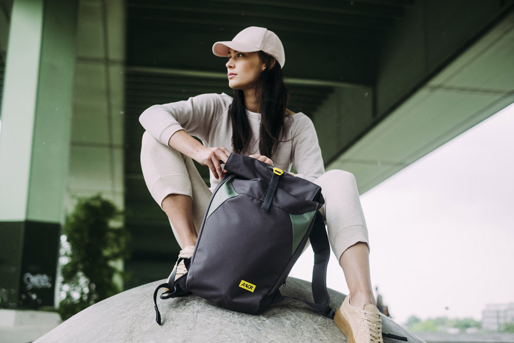 Aevor — Rolltop — zeleno-černý batoh recyklovaný z PET lahví — sustainable backpack — jaro/léto 2018