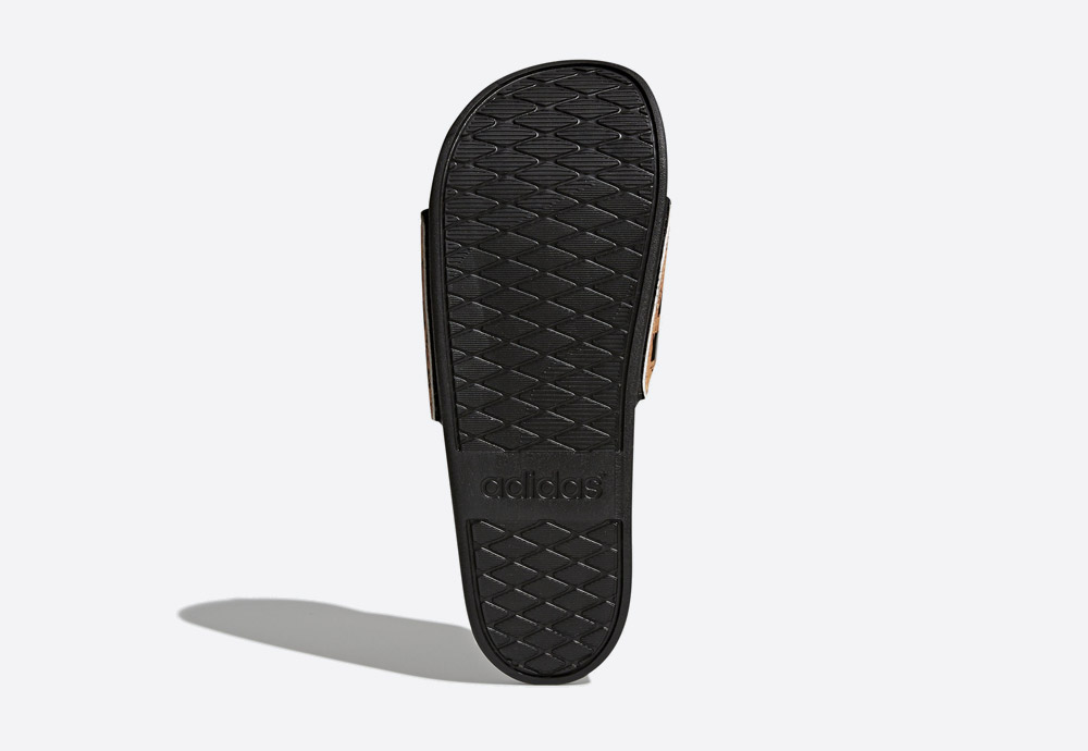 adidas Originals Adilette — Cloudfoam Plus Cork — pánské pantofle — nazouváky — gumové — korkový nárt