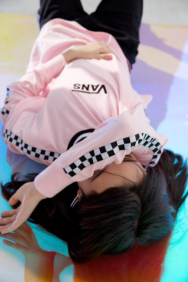 Vans x Lazy Oaf — dámské růžové tričko s dlouhým rukávem — Checkerboard Long Sleeve T-Shirt