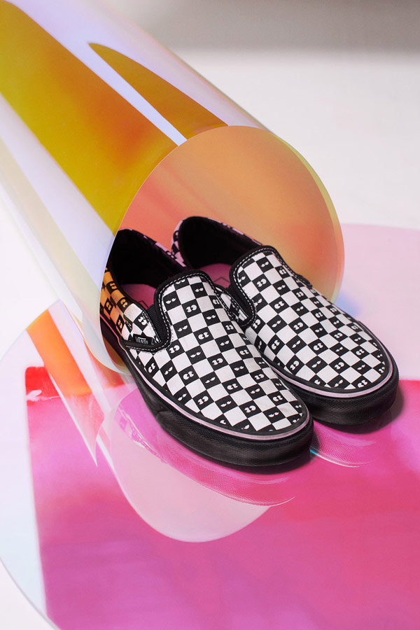 Vans x Lazy Oaf — šachovnicové boty Checkerboard Classic Slip-On