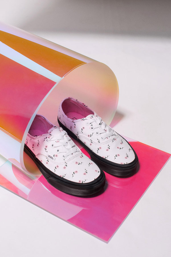 Vans x Lazy Oaf — růžové boty Authentic — dámské tenisky